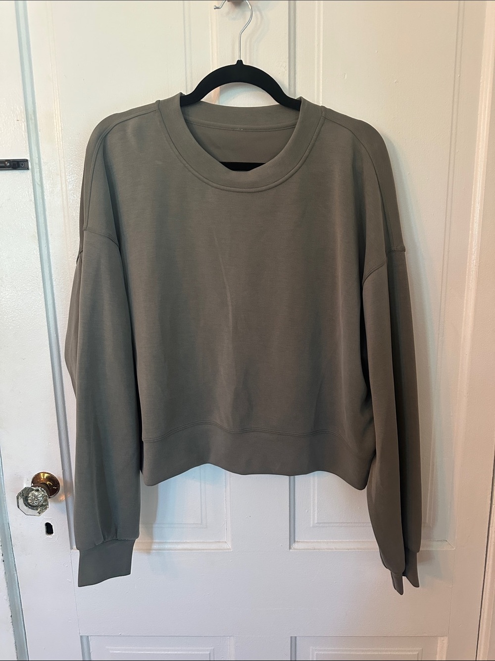 lululemon athletica Cropped Crewneck Sweatshirt in Olive Green Never Worn